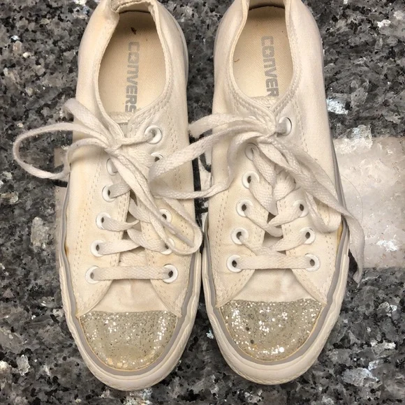 Converse All-Star Chuck Taylor Lo Glitter Toe Sneakers - Picture 4 of 17